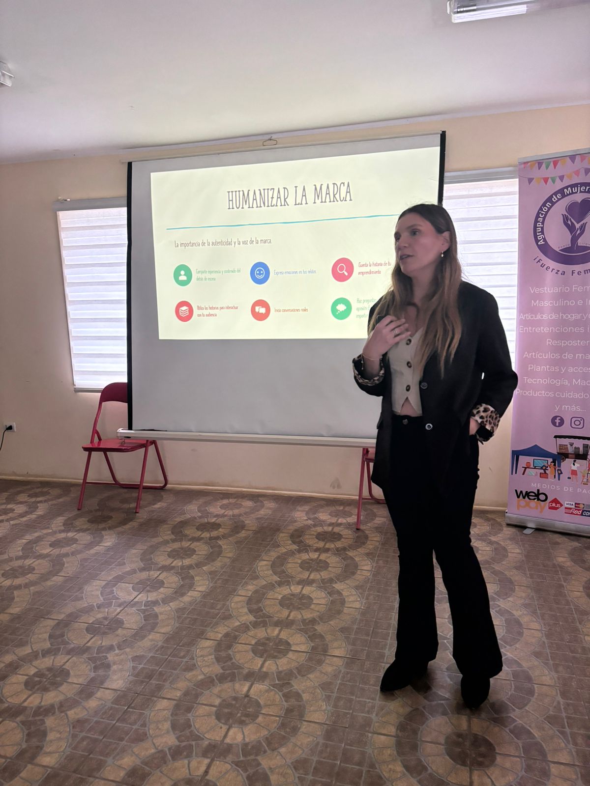 Clase Emprendimiento en Redes Sociales - 4 Nov. 2024